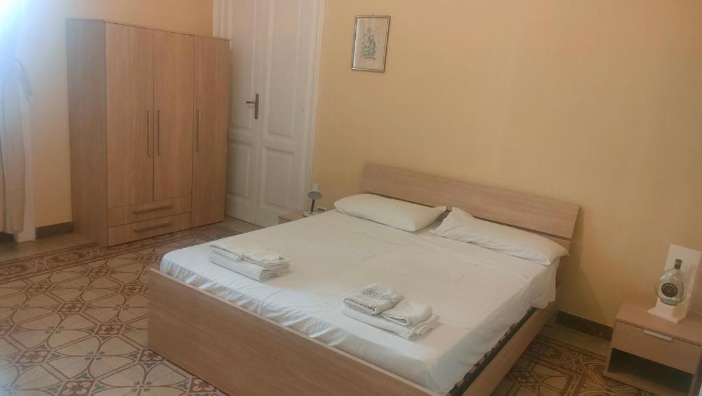 La Casa Di Rosa Appartement Messina Buitenkant foto