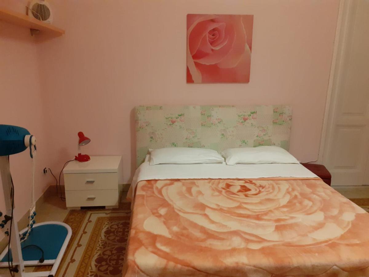 La Casa Di Rosa Appartement Messina Buitenkant foto